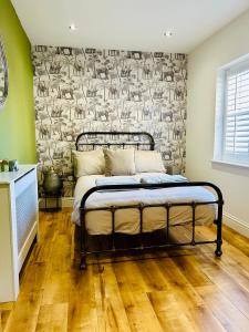 No3 Little Eaton - Perfectly located town house - By the sea - Free Parking