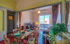 Ivys Leaves, Value Flat in theChania City