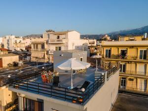 Ivys Leaves, Value Flat in theChania City