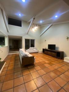 Mansão com quintal amplo em Cabo Frio-Ogiva