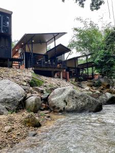 Casa Damai Janda Baik - RIVERVIEW TINY HOUSE