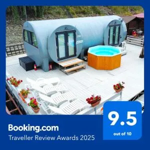 Criber House - Casa din Fibra de sticla pe ponton plutitor - Ardeluţa