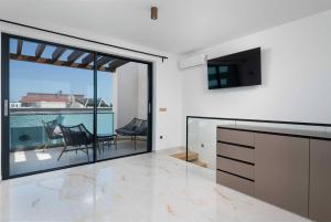 Beach Villa Larimar