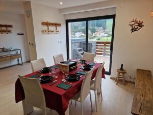 Appartements Gite spa atypique, Vosges, chez Bubu, ecole renovee bain nordique et nature : photos des chambres