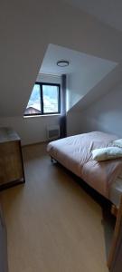 Gite spa atypique, Vosges, chez Bubu, école rénovée bain nordique et nature