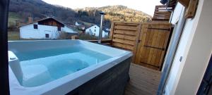 Appartements Gite spa atypique, Vosges, chez Bubu, ecole renovee bain nordique et nature : photos des chambres