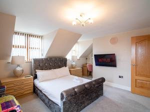Exclusive 3-Bedroom Villa in Sheffield