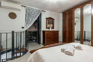 Cozy Apartment in Catanias Historic Center