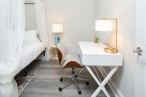 Lovely 4BR Haven King Beds Steps 2 Beach Parking Apartment I