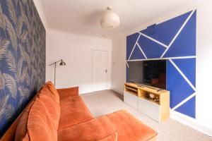Contemporary Garden Flat with FREE PARKING by Prescott Apartments