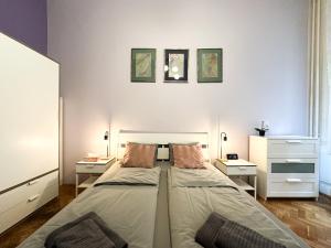 Stylish & Bright 1BR in the Heart of Budapest with AC - Purple House