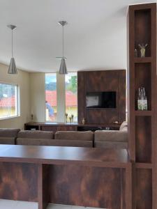 Domiciliar RP - Casa com piscina