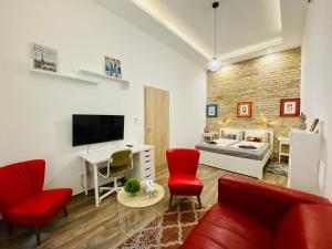 Central Studio in Central Budapest with AC - Brick House