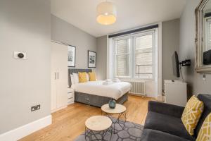 Studio (2 Adults) room in Destiny Scotland - St Andrew Square Apartments