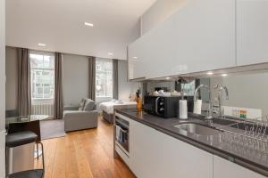 Superior Studio (2 Adults) room in Destiny Scotland - St Andrew Square Apartments