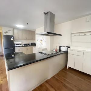 163 Sqm Luxury Spacious Modern European Cott-age Style 3 Bedrooms With 2 Parkings