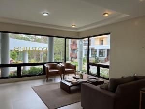 163 Sqm Luxury Spacious Modern European Cott-age Style 3 Bedrooms With 2 Parkings