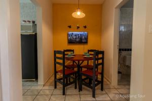 Pertinho do Mar a 300m, 1 Quarto, Comércio Próximo