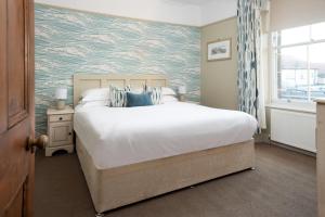 Pebble Cottage by Coast & Country Stays