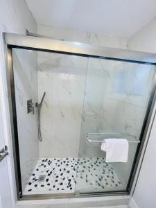 Perfect vacation walk to the beach 3