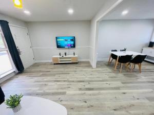 Perfect Vacation walk to the beach 4