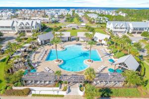 30A Hideaway by Stay on 30a - Pool, Bikes, Golf Cart