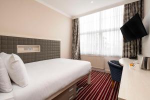 Standard Single Room - Non-Smoking room in London Croydon Aerodrome Hotel BW Signature Collection