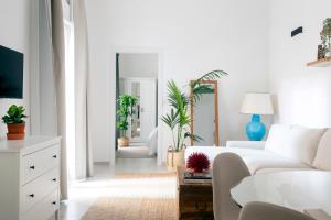 With love, Apartment 4