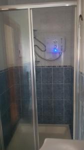 Room in a private house in the middle of countryside first store or bar within 10 min drive cats in the property