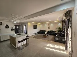 Spacieux 3Pièces familial proche aéroport - Bennane