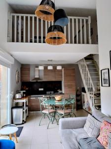 Maison avec jardin, calme et ensoleillée à 2 minutes du centre-ville