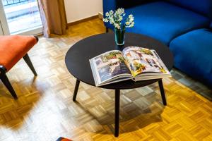 O&O Group - Eclectic Chic Thissio Apartment