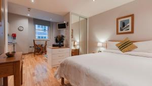 Cannon Street Serviced Apartments by LovelyStay