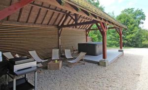 Villas Villa spacieuse avec piscine a Saint-Gence : photos des chambres