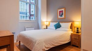 Cannon Street Serviced Apartments by LovelyStay