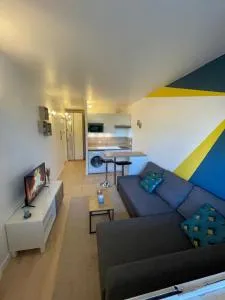 Studio neuf tout équipé - Calme - Proche centre ville - Parking gratuit - Champlan