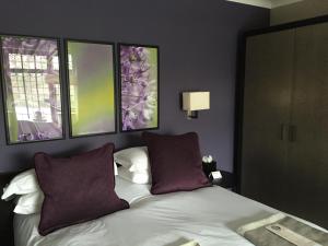 Superior Double Room room in Hogarths Stone Manor