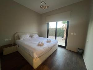 Luxury 4BR Cyan Villa • Private Pool