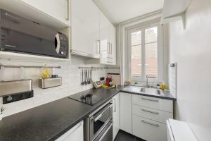 Parking gratuit - Central et cosy - 2 min Paris