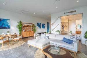 Pavones - Tropical Oceanfront 1 Bedroom Apartment by Triang Villas