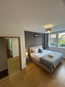 2 Bedroom spacious apartment in Central Watford Free parking