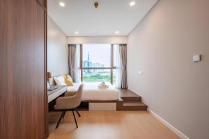 Metropole Opera Residence Looking Over District 1