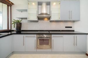 Luxury 4 Bedrooms Penthouse