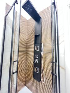 Casa Miseno, independent apartment near Metro B