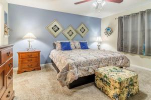 Branson Condo on Thousand Hills Golf Course with Indoor Pool and Hot Tub