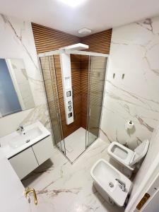 Casa Miseno, independent apartment near Metro B