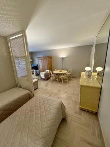 Résidence Gray dAlbion Studio LEF516