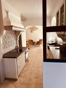 "ENTRE LA VIGNE et LOLIVIER"