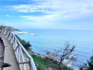 Splendido appartamento con piscina e vista mare img26