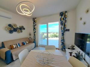 Splendido appartamento con piscina e vista mare img10